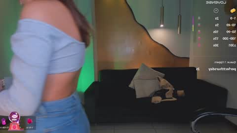 Danna Cruz  online show from 02-08-25, 04:36