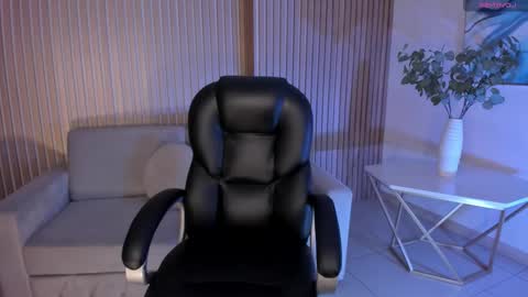 Danna Cruz  online show from 10-14-25, 07:03