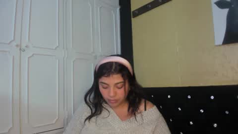 Snapshot of dannagarza chatting on 02-25-25, 04:35 Danna Garza online show from 02-25-25, 04:35