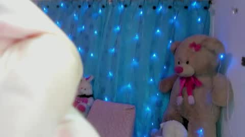 Snapshot of dannajeins chatting on 11-19-25, 02:50 Danna Sofia jeins online show from 11-19-25, 02:50