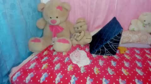 Snapshot of dannajeins chatting on 12-14-25, 01:27 Danna Sofia jeins online show from 12-14-25, 01:27