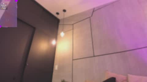 Danna online show from 05-25-26, 07:42