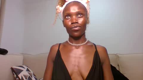 Snapshot of dannamikayla chatting on 12-05-25, 04:47 dannamikayla online show from 12-05-25, 04:47