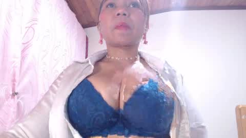 dannamomcerratt online show from 04-14-26, 01:44