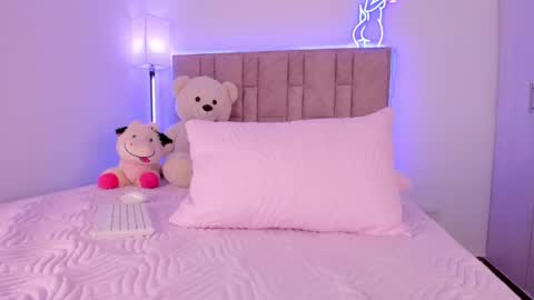 Snapshot of dannate1 chatting on 03-02-25, 11:20 danna online show from 03-02-25, 11:20