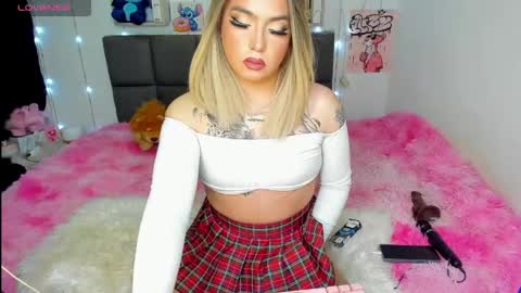 Snapshot of dannia_13 chatting on 05-12-26, 12:52 dannia_13 online show from 05-12-26, 12:52