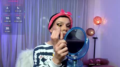 Snapshot of dannihotboy02 chatting on 04-29-26, 10:38 danni online show from 04-29-26, 10:38
