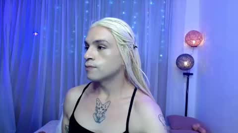 Snapshot of dannihotboy02 chatting on 05-10-26, 06:35 danni online show from 05-10-26, 06:35