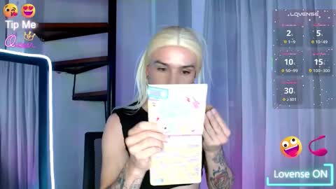 Snapshot of dannihotboy02 chatting on 05-25-26, 02:56 danni online show from 05-25-26, 02:56