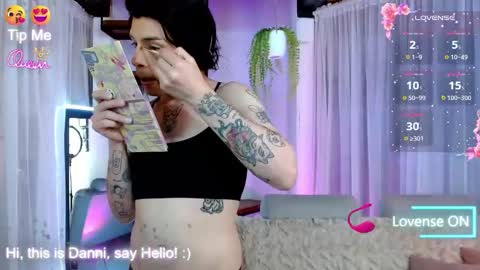 Snapshot of dannihotboy02 chatting on 06-03-26, 05:40 danni online show from 06-03-26, 05:40