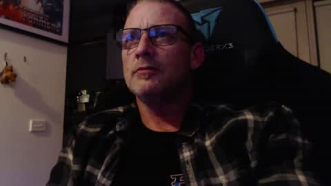 Snapshot of dannozdirekt chatting on 06-24-26, 05:01 dannozdirekt online show from 06-24-26, 05:01