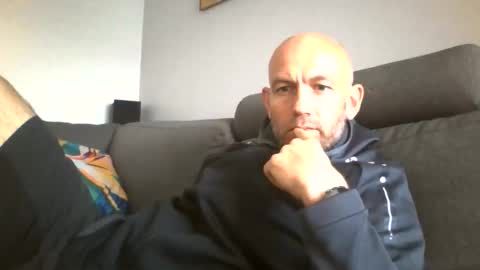 Snapshot of danny81boy chatting on 06-09-26, 04:51 danny81boy online show from 06-09-26, 04:51