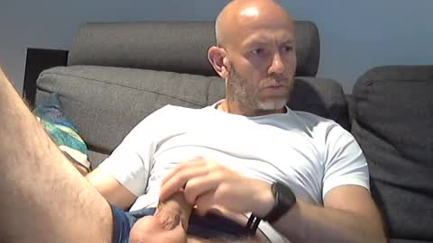 Snapshot of danny81boy chatting on 07-01-26, 06:40 danny81boy online show from 07-01-26, 06:40