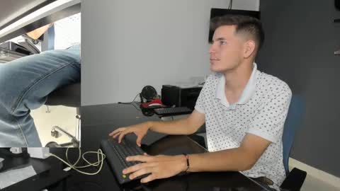 danny_and_lara online show from 10-04-25, 02:48