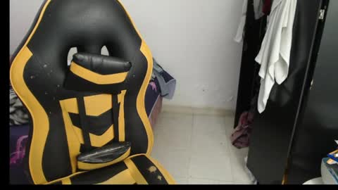Snapshot of danny_sweettt chatting on 04-29-26, 06:03 danny.......... guys I have onlyfans follow me I am new I want to share with you many things I love you online show from 04-29-26, 06:03