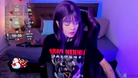 Snapshot of dannyblersack chatting on 11-18-25, 09:19 dannyblersack online show from 11-18-25, 09:19