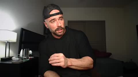 Danny Steele online show from 01-08-25, 01:42