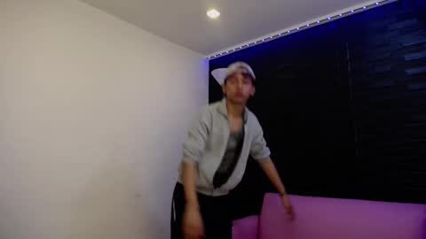 Snapshot of dante_luxx_ chatting on 03-07-26, 05:10 Dante online show from 03-07-26, 05:10