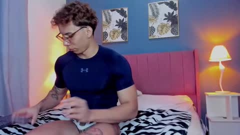 Snapshot of dante_rael chatting on 11-11-25, 02:00 dante online show from 11-11-25, 02:00