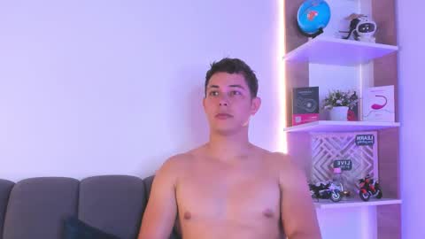 Snapshot of dante_seductor chatting on 02-05-26, 09:41 Dante online show from 02-05-26, 09:41