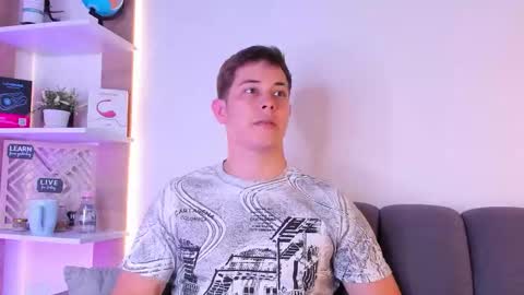 Snapshot of dante_seductor chatting on 02-19-26, 07:10 Dante online show from 02-19-26, 07:10