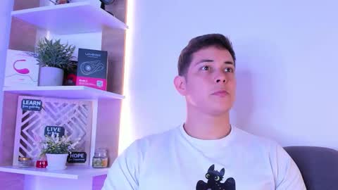 Snapshot of dante_seductor chatting on 03-08-26, 09:29 Dante online show from 03-08-26, 09:29