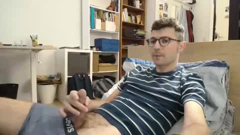 Snapshot of dantheman233 chatting on 09-08-25, 02:49 Daniel online show from 09-08-25, 02:49