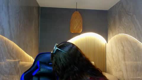 Dany online show from 11-10-25, 01:21