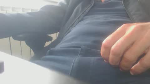 Dany online show from 09-30-25, 01:38