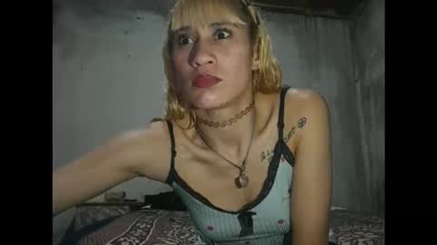 Cami y Dany online show from 04-25-26, 01:41