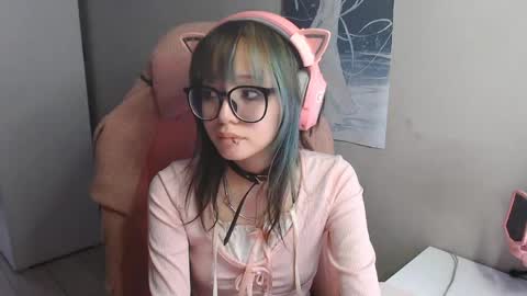 danyelleeyermann online show from 05-20-26, 01:06
