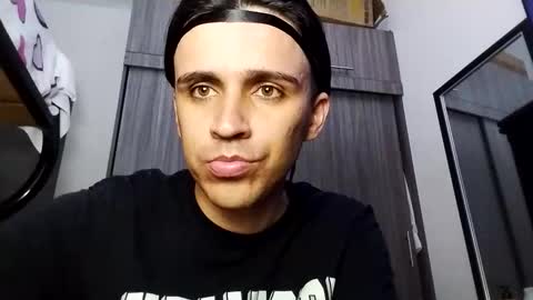 Snapshot of danylano chatting on 10-12-25, 11:48 Daniel online show from 10-12-25, 11:48