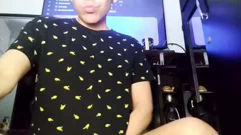 Snapshot of danylano chatting on 10-26-25, 06:19 Daniel online show from 10-26-25, 06:19