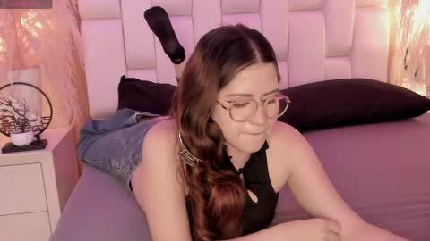 daphne_and_roger online show from 04-14-26, 11:27