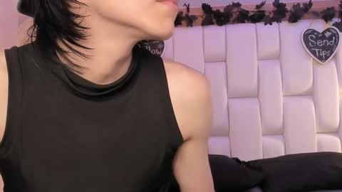 daphne_and_roger online show from 04-27-26, 11:08