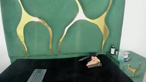daphne_culeht online show from 04-21-26, 08:55