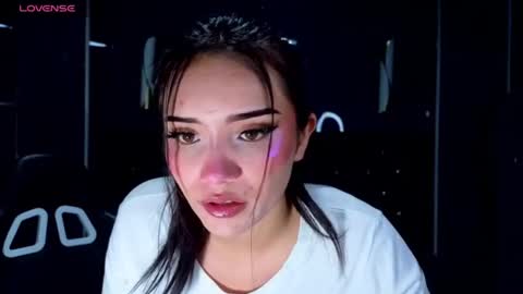 daphne_nicole_b online show from 07-03-26, 01:06
