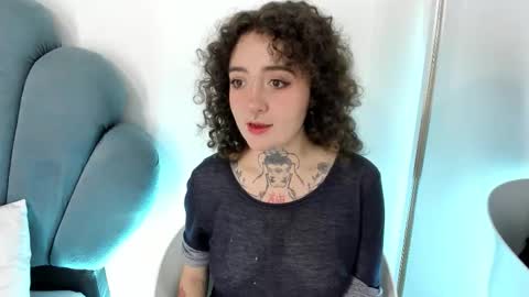 DaphneBlunt online show from 11-15-25, 01:51