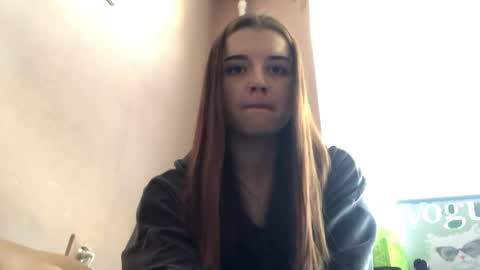 Emilia online show from 03-23-26, 01:15