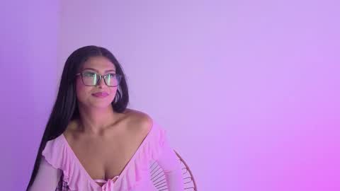 Daphne online show from 11-23-25, 01:16