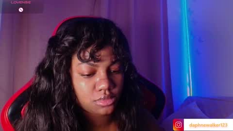 Snapshot of daphnewalker__ chatting on 02-17-26, 12:01 Daphne online show from 02-17-26, 12:01
