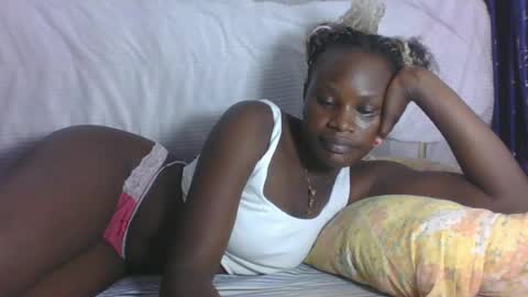 Snapshot of darberry21 chatting on 07-28-26, 10:42 ESTHER online show from 07-28-26, 10:42