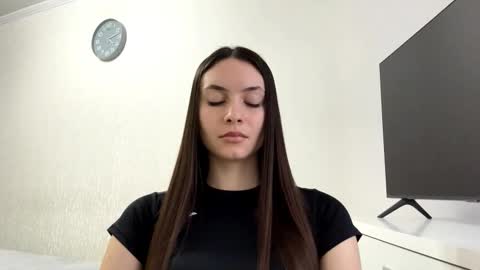 Lina online show from 03-20-26, 02:11