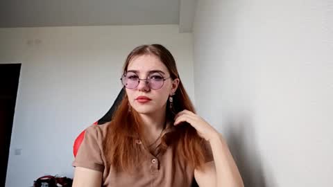 Lisa online show from 10-22-25, 08:58