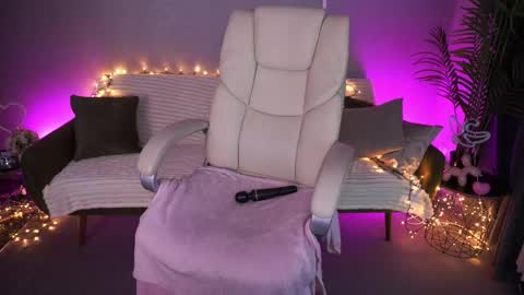 Snapshot of dariadelly chatting on 05-26-26, 02:24 dariadelly online show from 05-26-26, 02:24