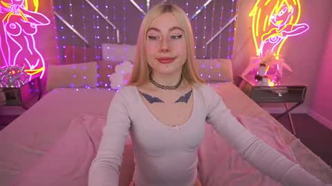 Snapshot of dariadelly chatting on 06-03-26, 06:49 dariadelly online show from 06-03-26, 06:49