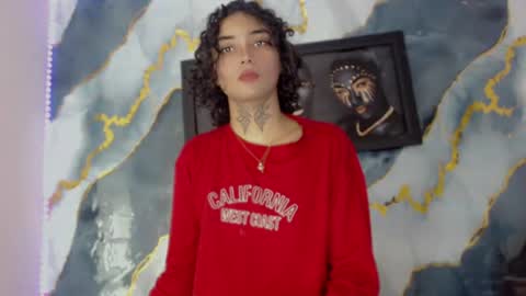 Snapshot of darianna_atehortua chatting on 06-14-26, 01:35 Dary online show from 06-14-26, 01:35
