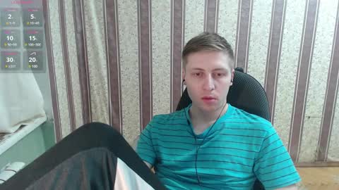 Snapshot of darienlarge chatting on 03-01-25, 11:47 darienlarge online show from 03-01-25, 11:47