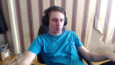 Snapshot of darienlarge chatting on 10-03-25, 11:18 darienlarge online show from 10-03-25, 11:18