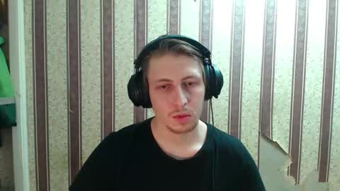 Snapshot of darienlarge chatting on 10-07-25, 06:27 darienlarge online show from 10-07-25, 06:27